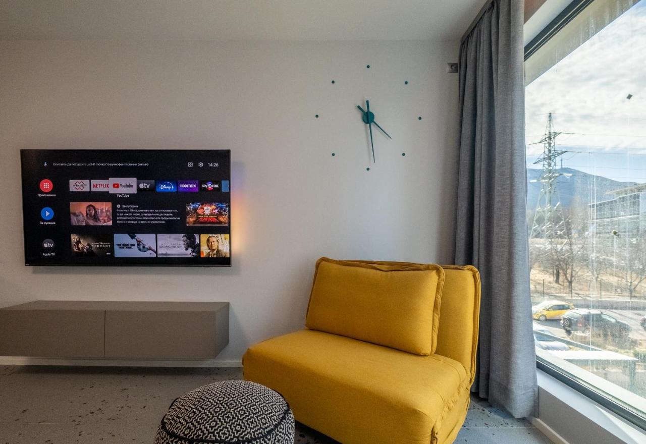 סופיה Emirates Lux Apartment And Parking מראה חיצוני תמונה