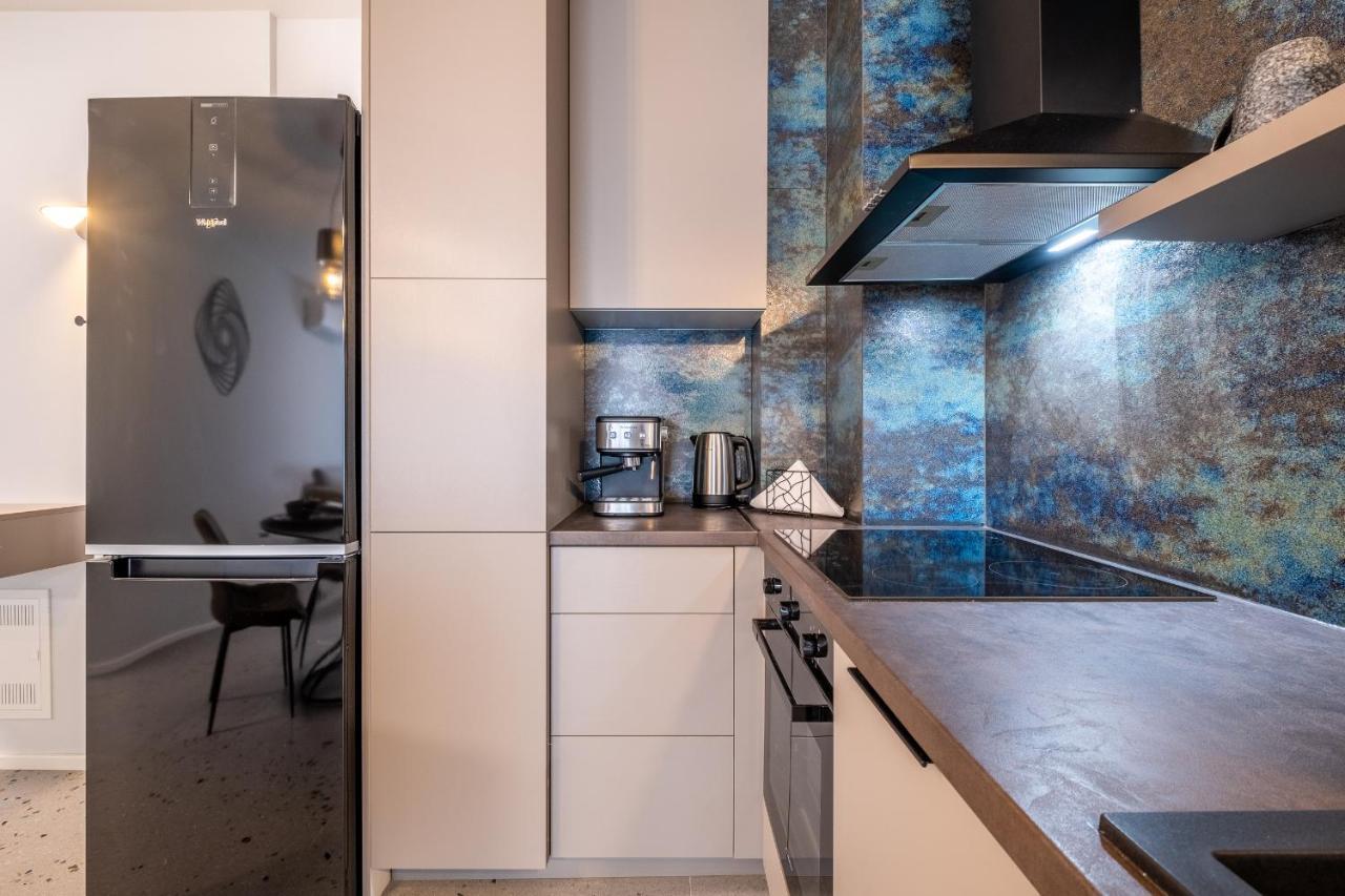 סופיה Emirates Lux Apartment And Parking מראה חיצוני תמונה