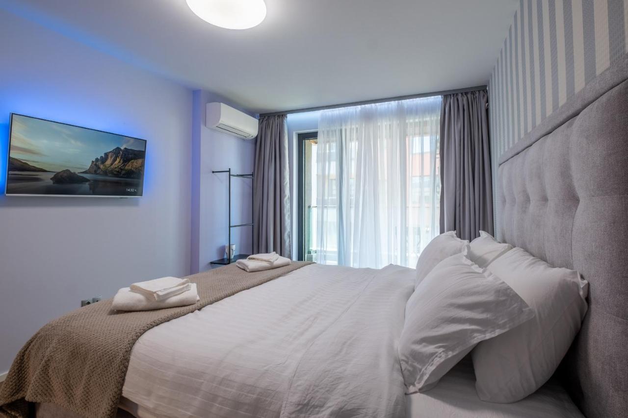 סופיה Emirates Lux Apartment And Parking מראה חיצוני תמונה